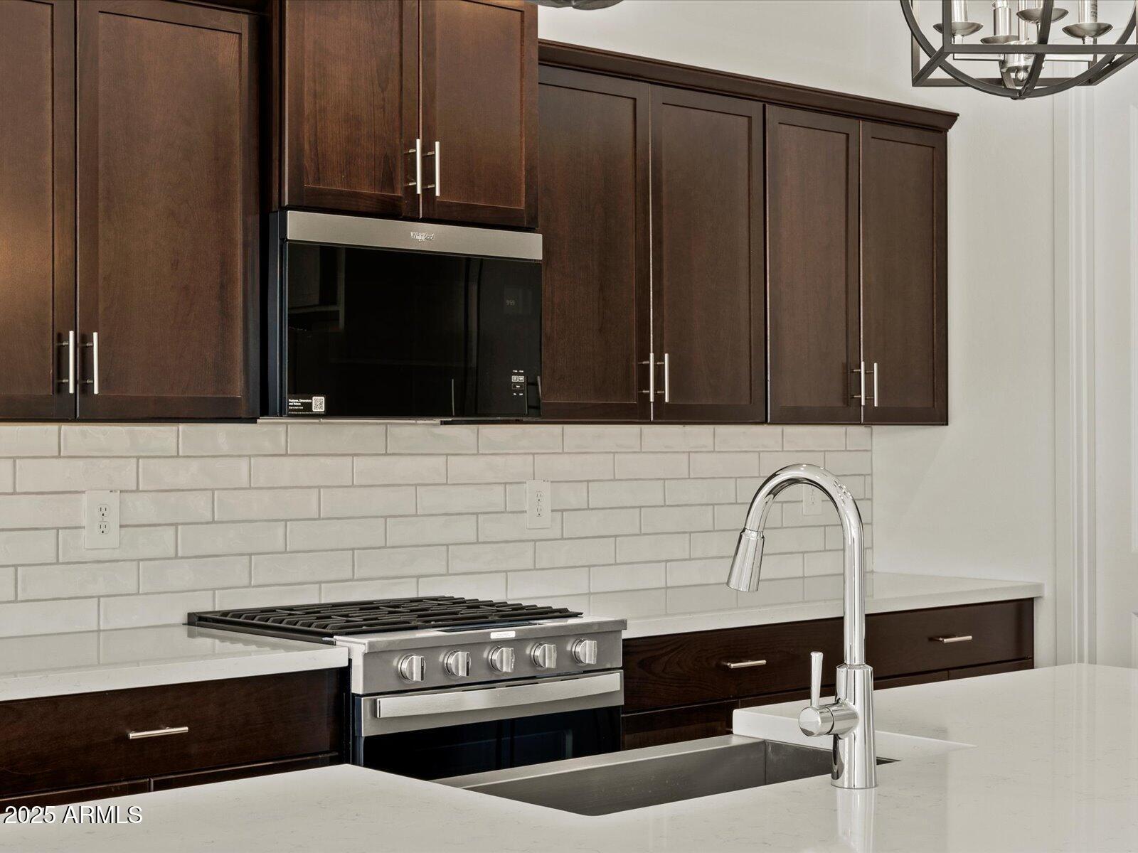 15995 W PRICKLY PEAR Trail