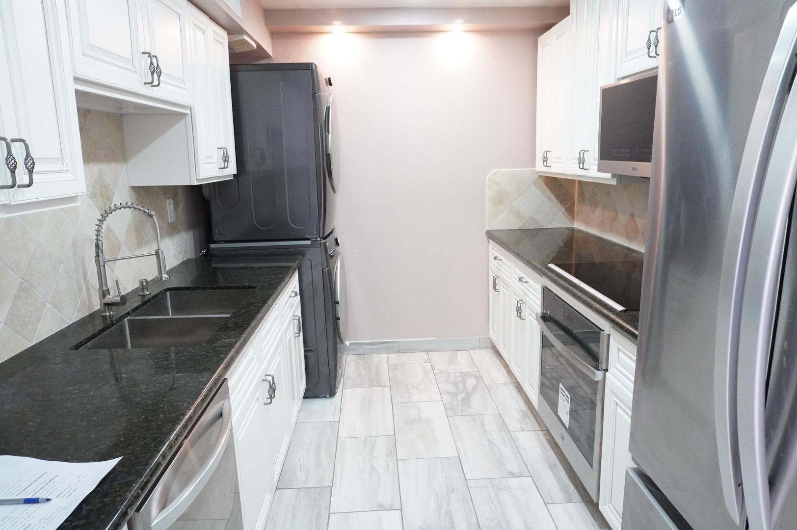 10444 N 69th Street Apt 107