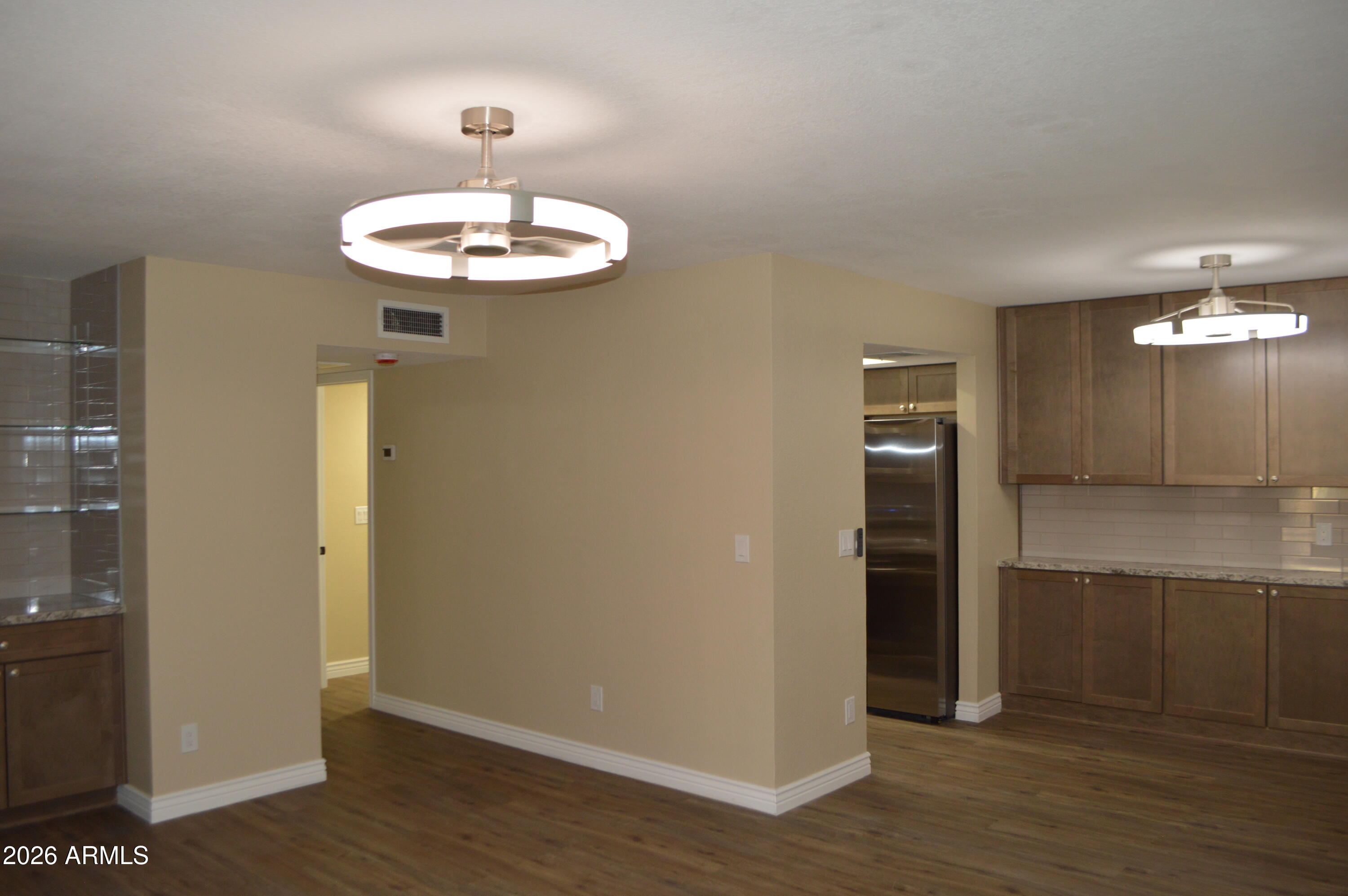 1340 N RECKER Road 337