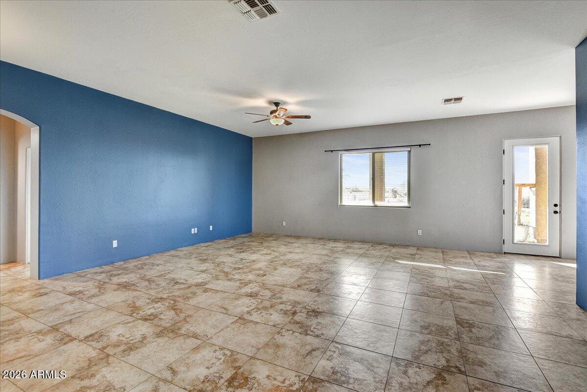 25535 W HUNTER Drive