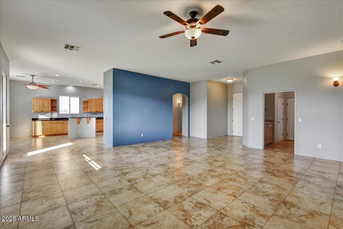 25535 W HUNTER Drive