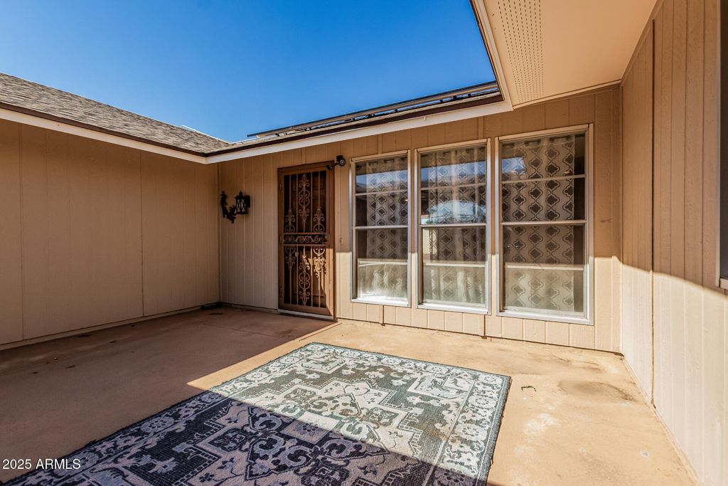 Photo of 9870 W Comstock Court, Sun City, AZ 85373 (MLS # 6929562)