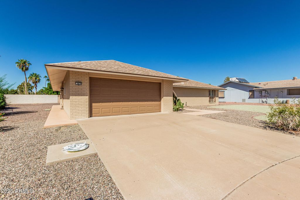 Photo of 9870 W Comstock Court, Sun City, AZ 85373 (MLS # 6929562)