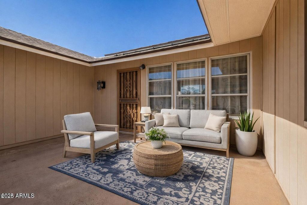 Photo of 9870 W Comstock Court, Sun City, AZ 85373 (MLS # 6929562)