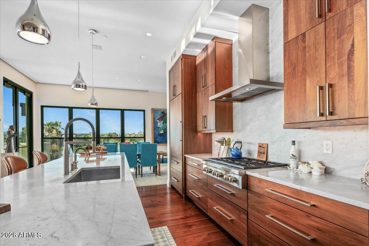 7502 E MAIN Street 4003