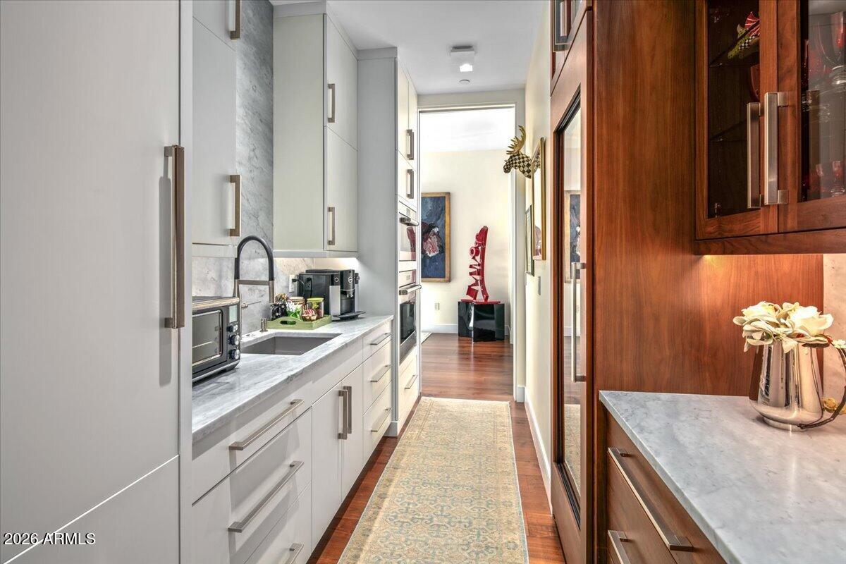 7502 E MAIN Street 4003
