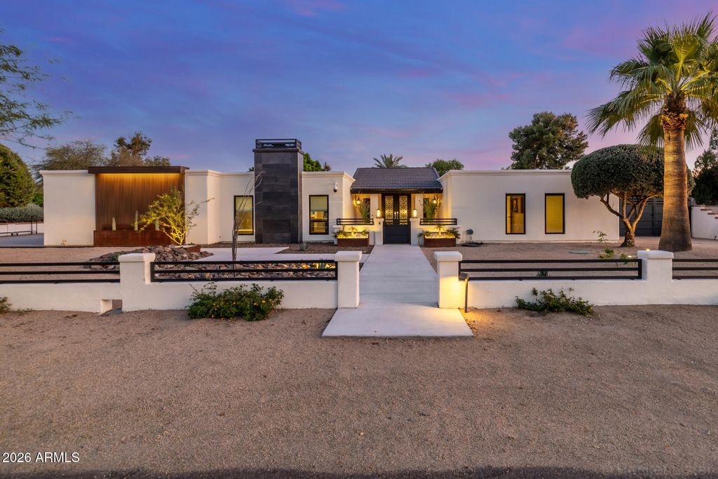 Photo of 6515 W Villa Theresa Drive, Glendale, AZ 85308 (MLS # 7000698)