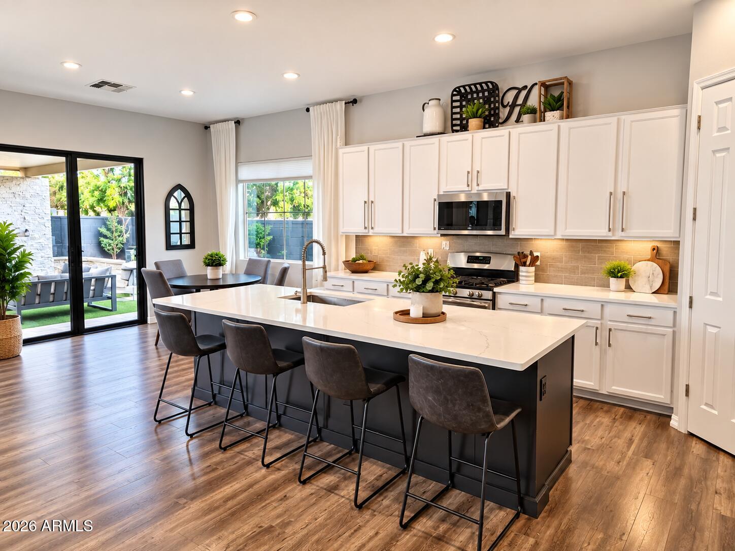 2362 W REMINGTON Drive