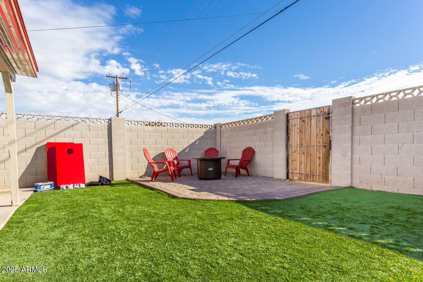 8447 E SHERIDAN Street