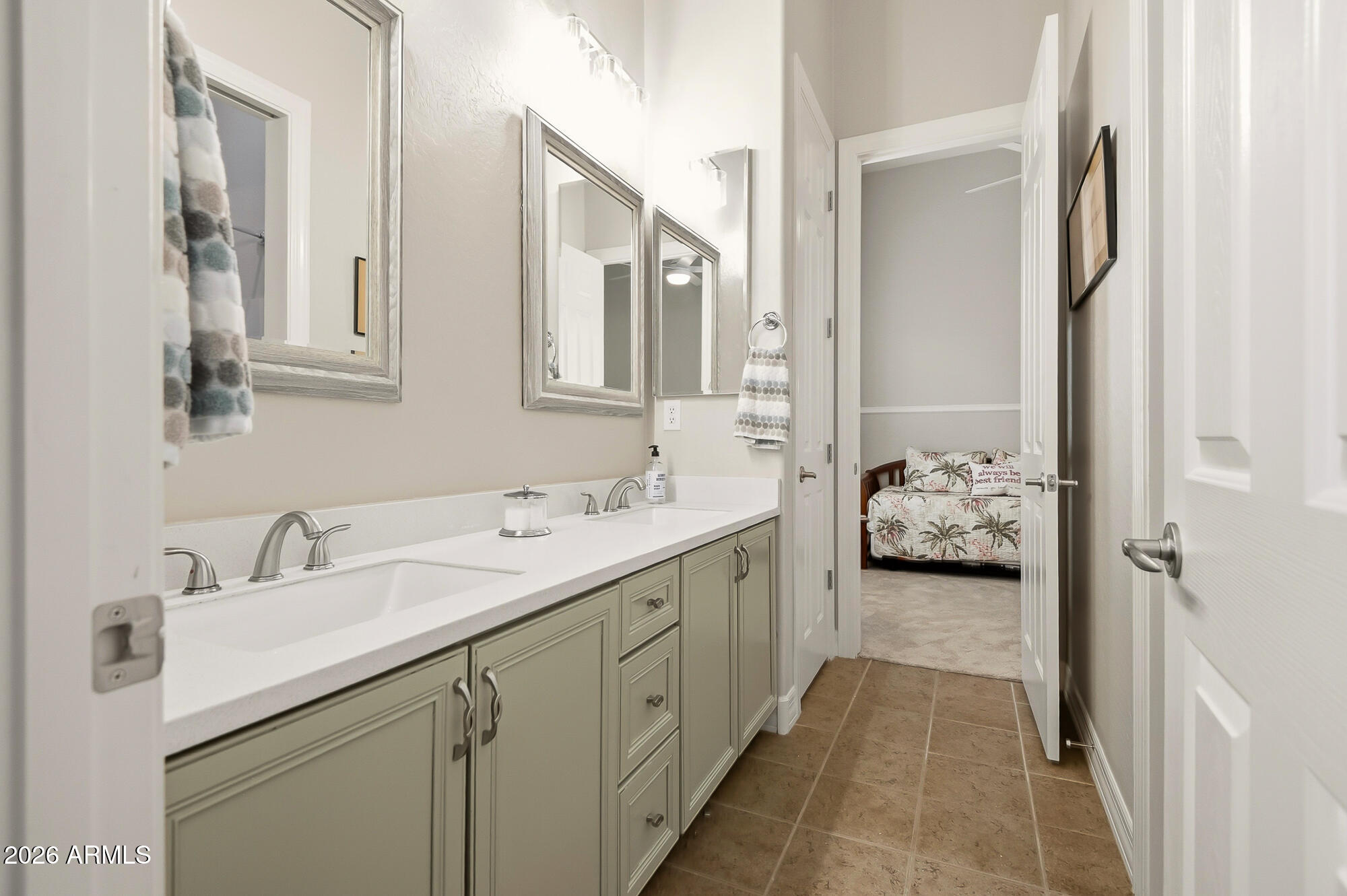 ANTHEM UNIT 24 - Residential