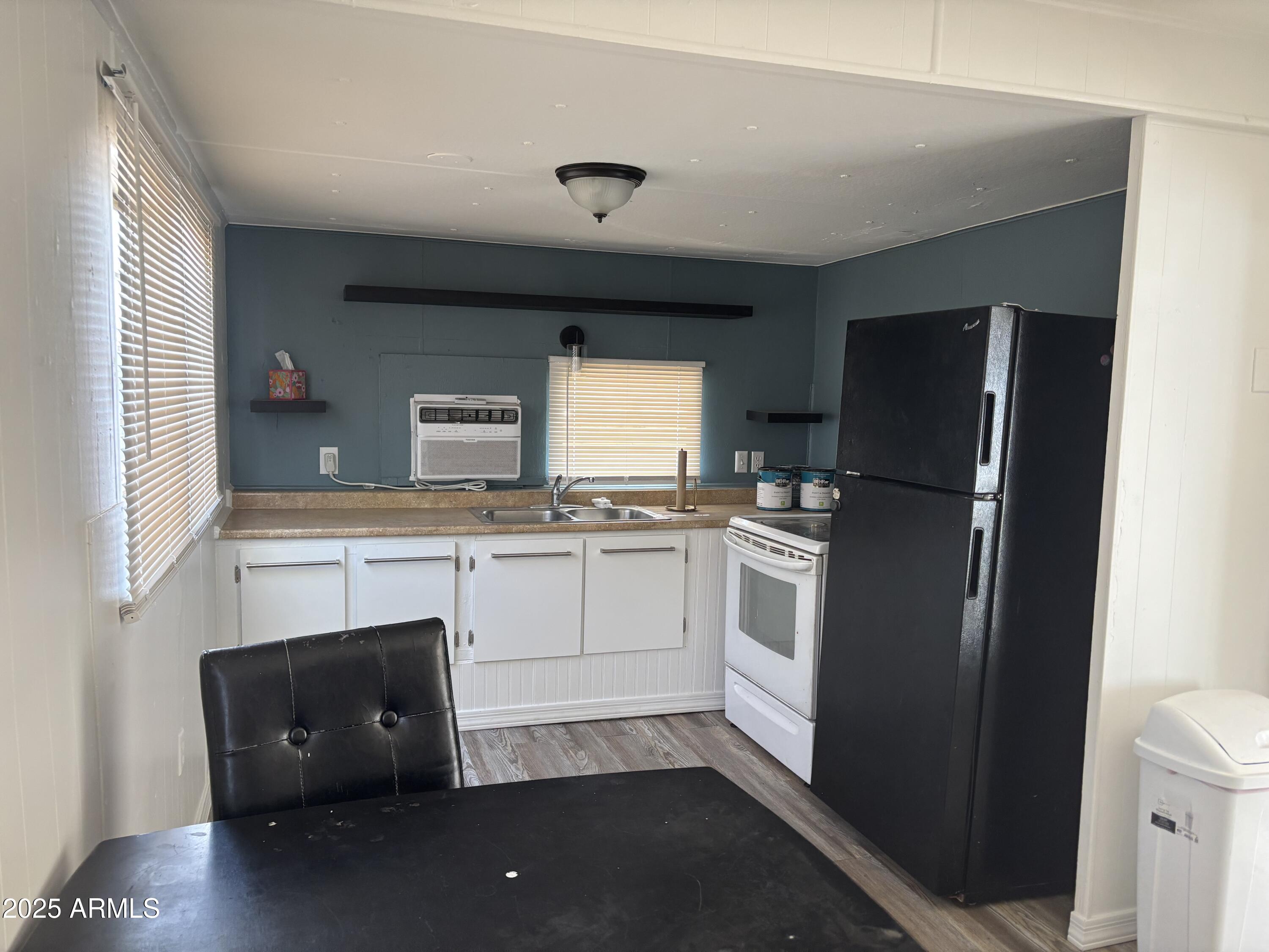 Search Homes 4 9913 E Main Street 40