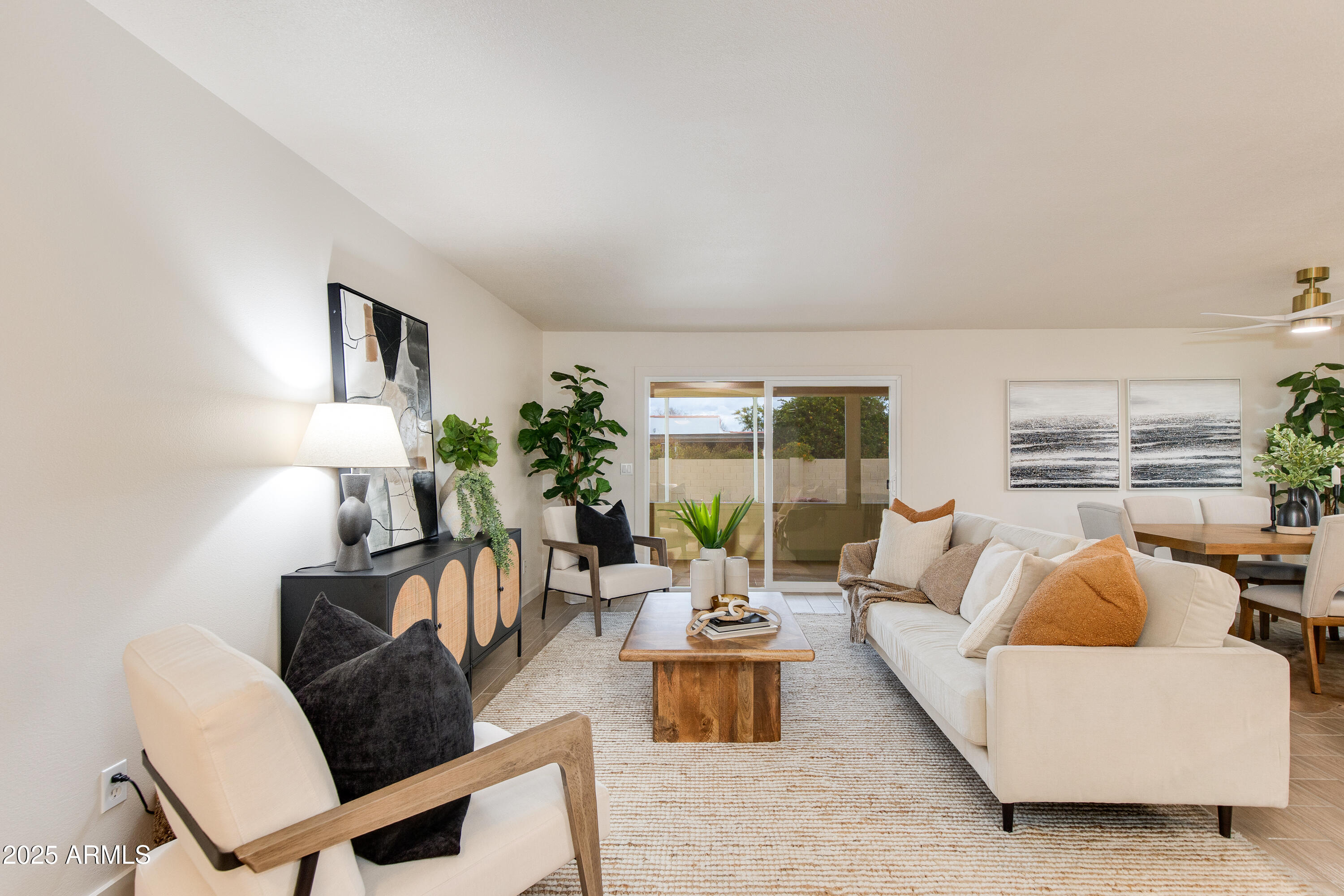 10430 E CHESTNUT Drive