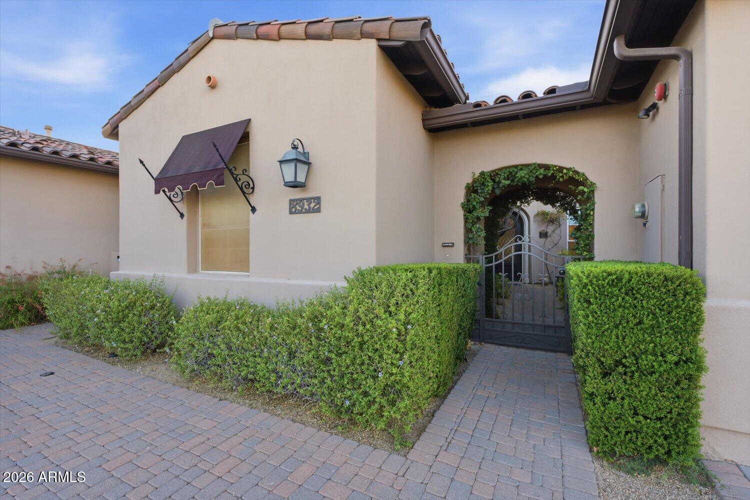8932 E MOUNTAIN SPRING Road