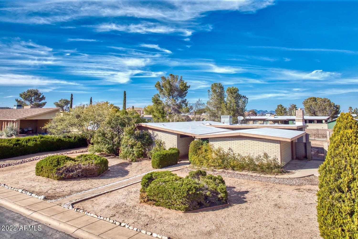 TOWN & COUNTRY ESTATES UNIT 11 - Residential