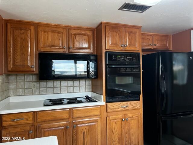 TOWN & COUNTRY ESTATES UNIT 11 - Residential