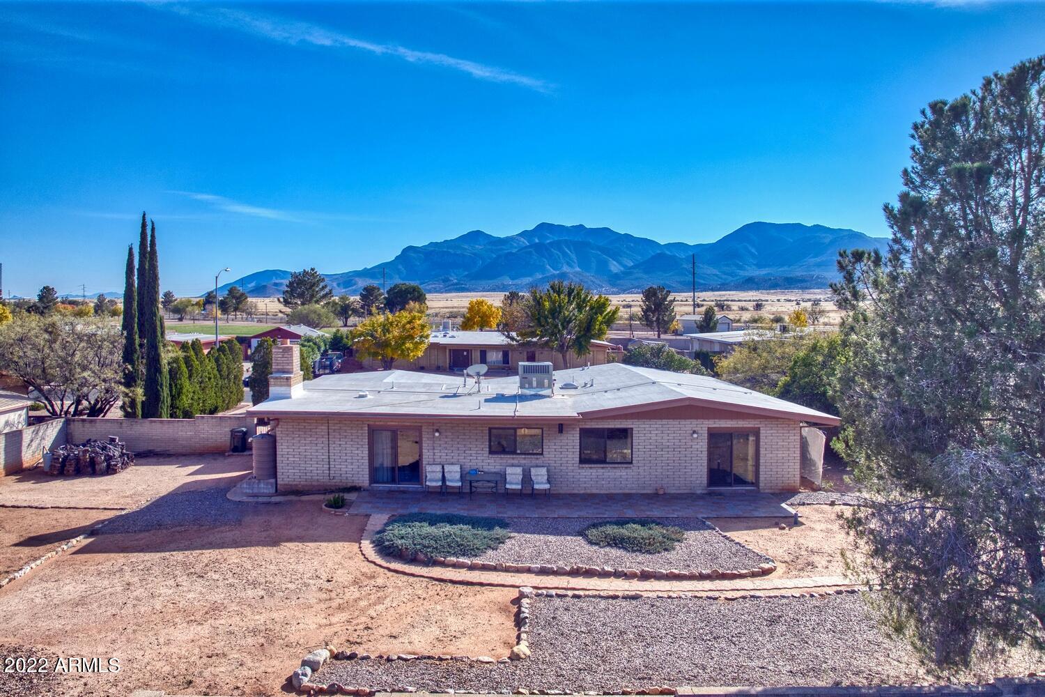 TOWN & COUNTRY ESTATES UNIT 11 - Residential