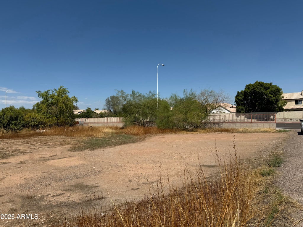 Photo of 1605 E Chandler Boulevard #26, Chandler, AZ 85225 (MLS # 7075051)