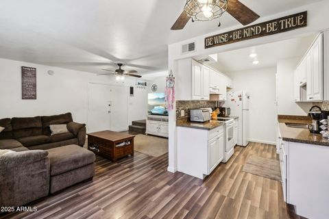 5923 W TOWNLEY Avenue Glendale AZ 85302