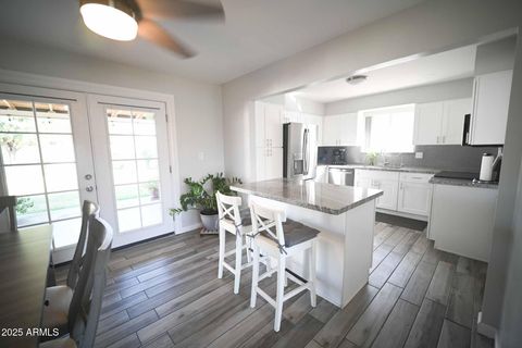 692 E TYSON Street Chandler AZ 85225