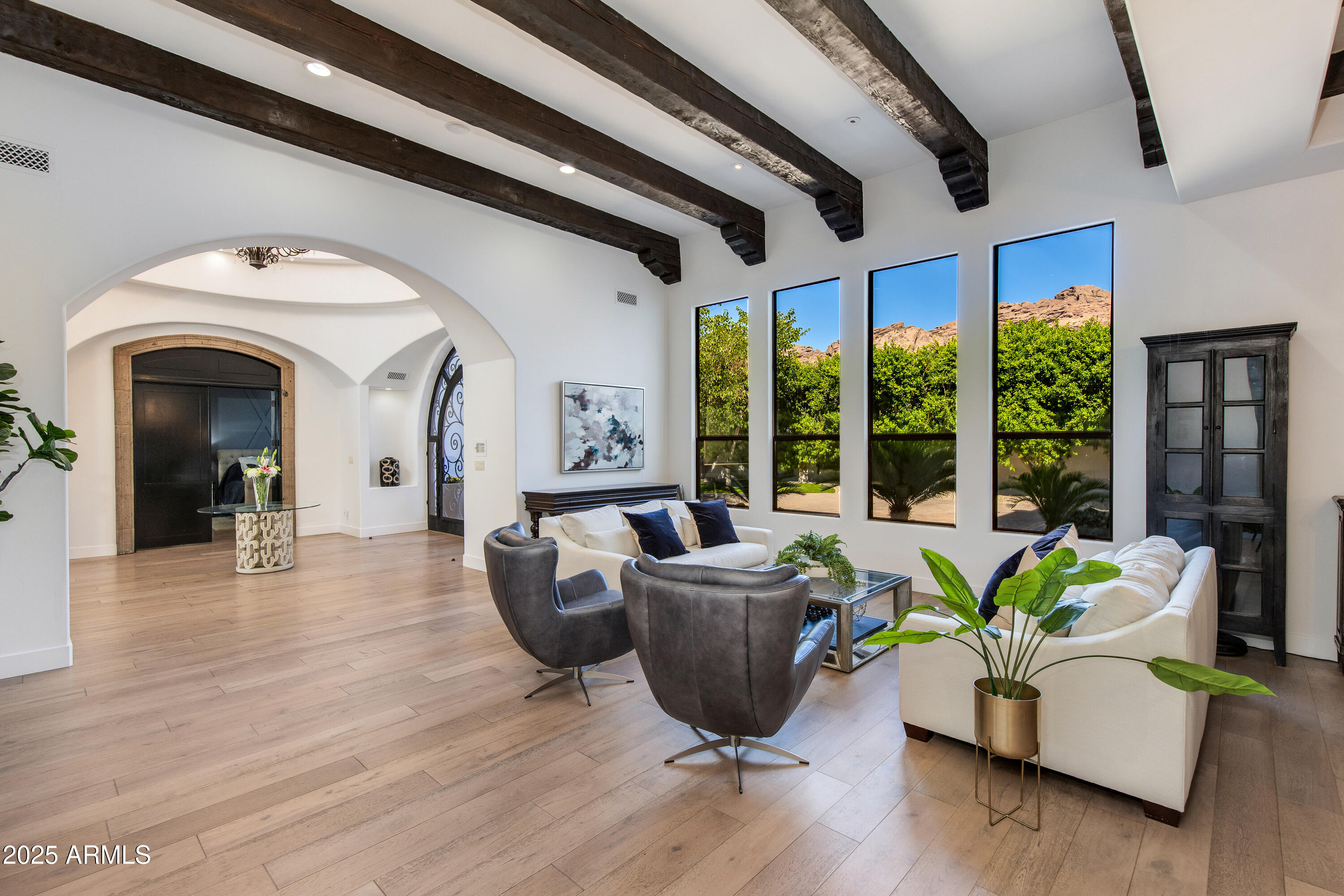 4725 N LAUNFAL Avenue