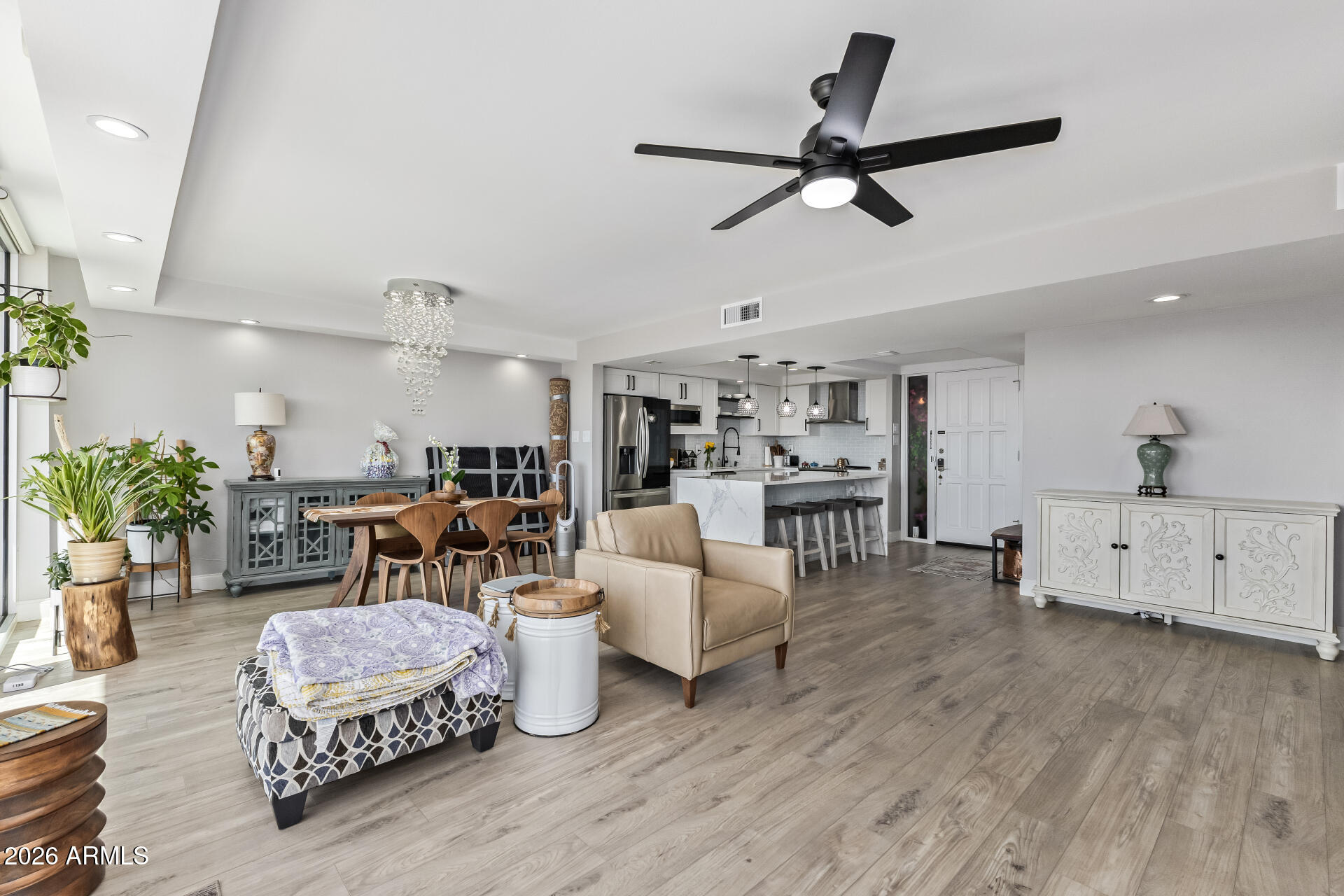 2323 N CENTRAL Avenue 1702