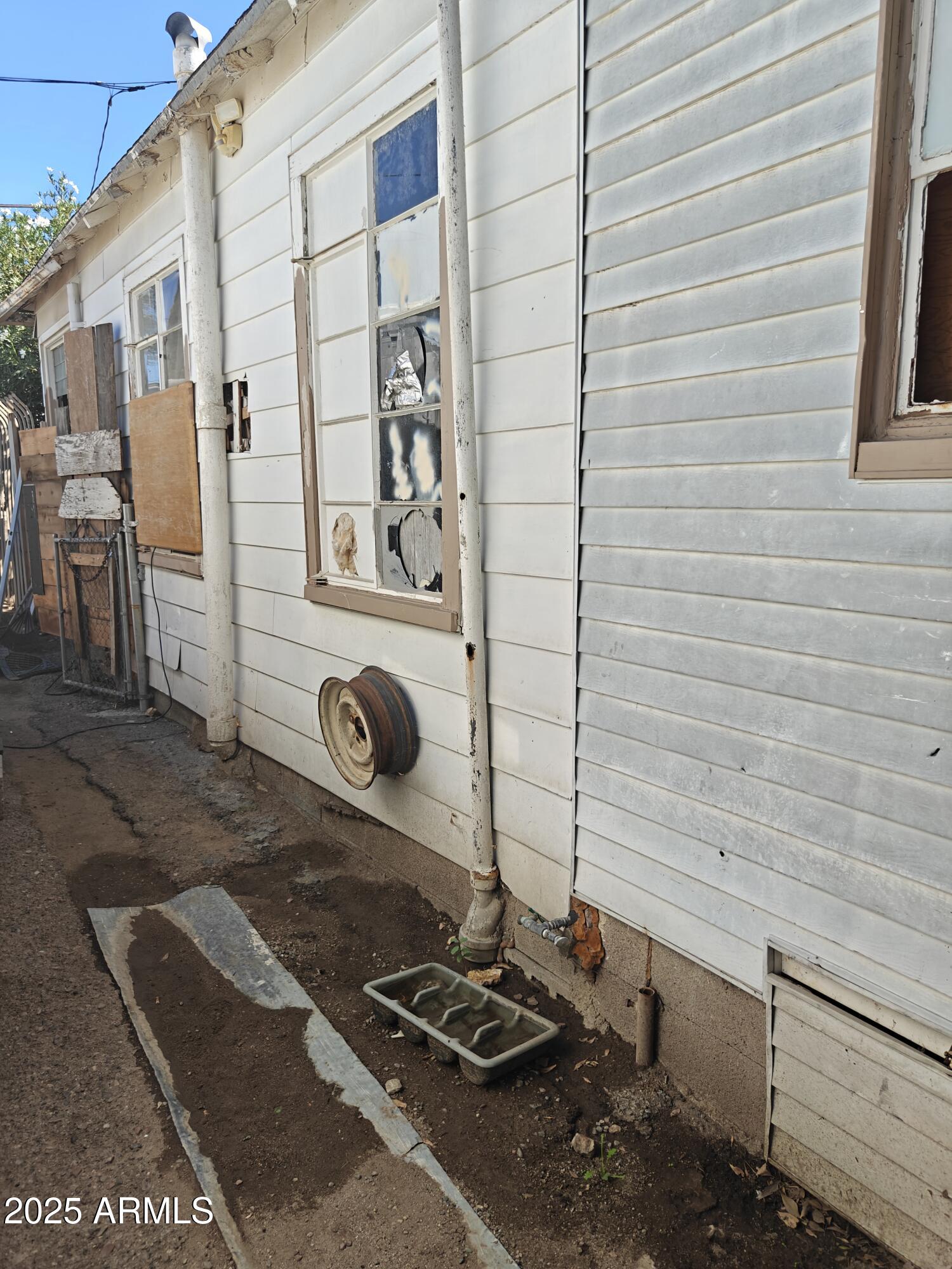 178 180 182 SOUTH CEDAR Avenue