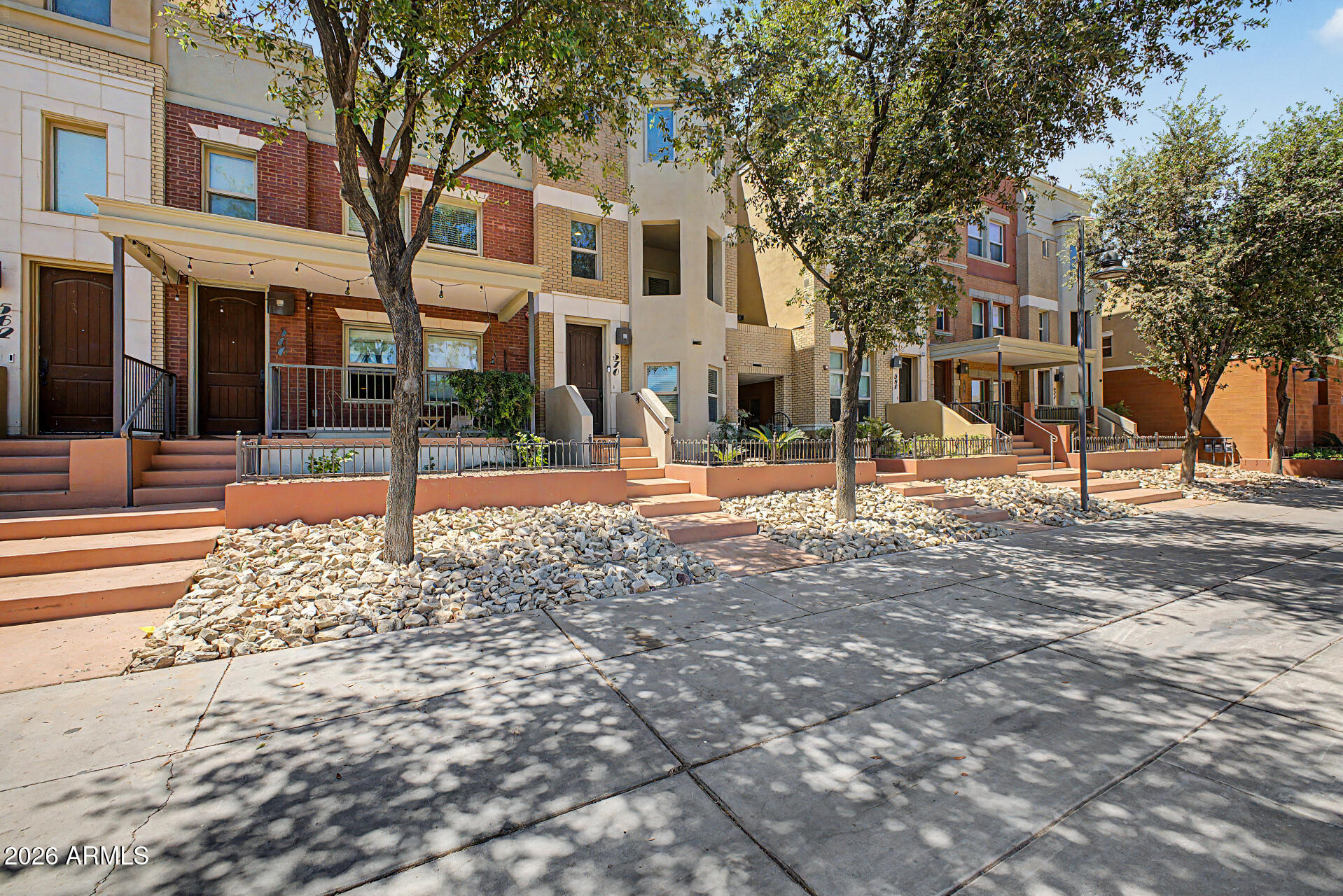 BROWNSTONE AT HYDE PARK 2ND AMD - Residential