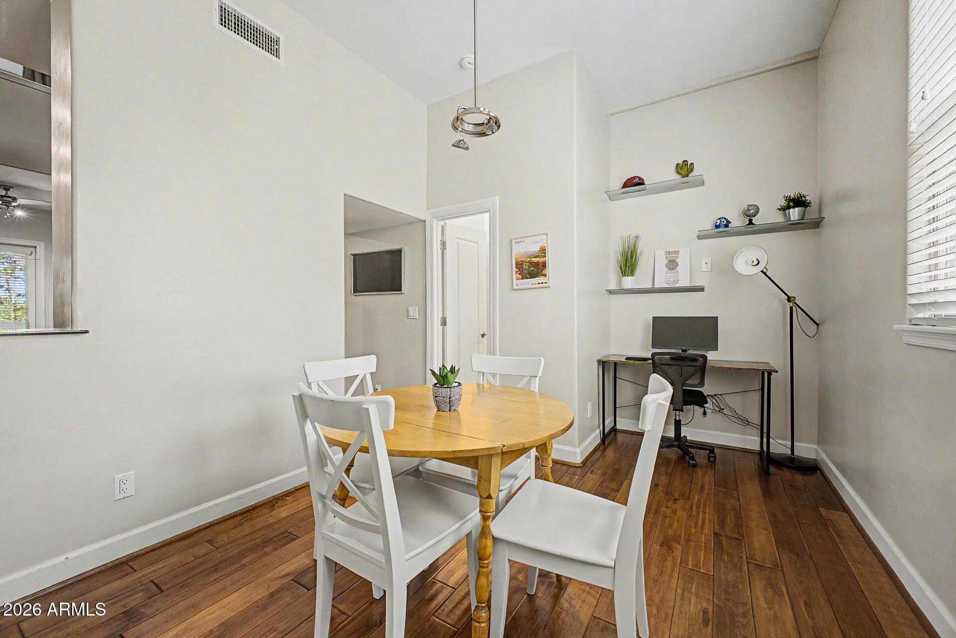 BROWNSTONE AT HYDE PARK 2ND AMD - Residential