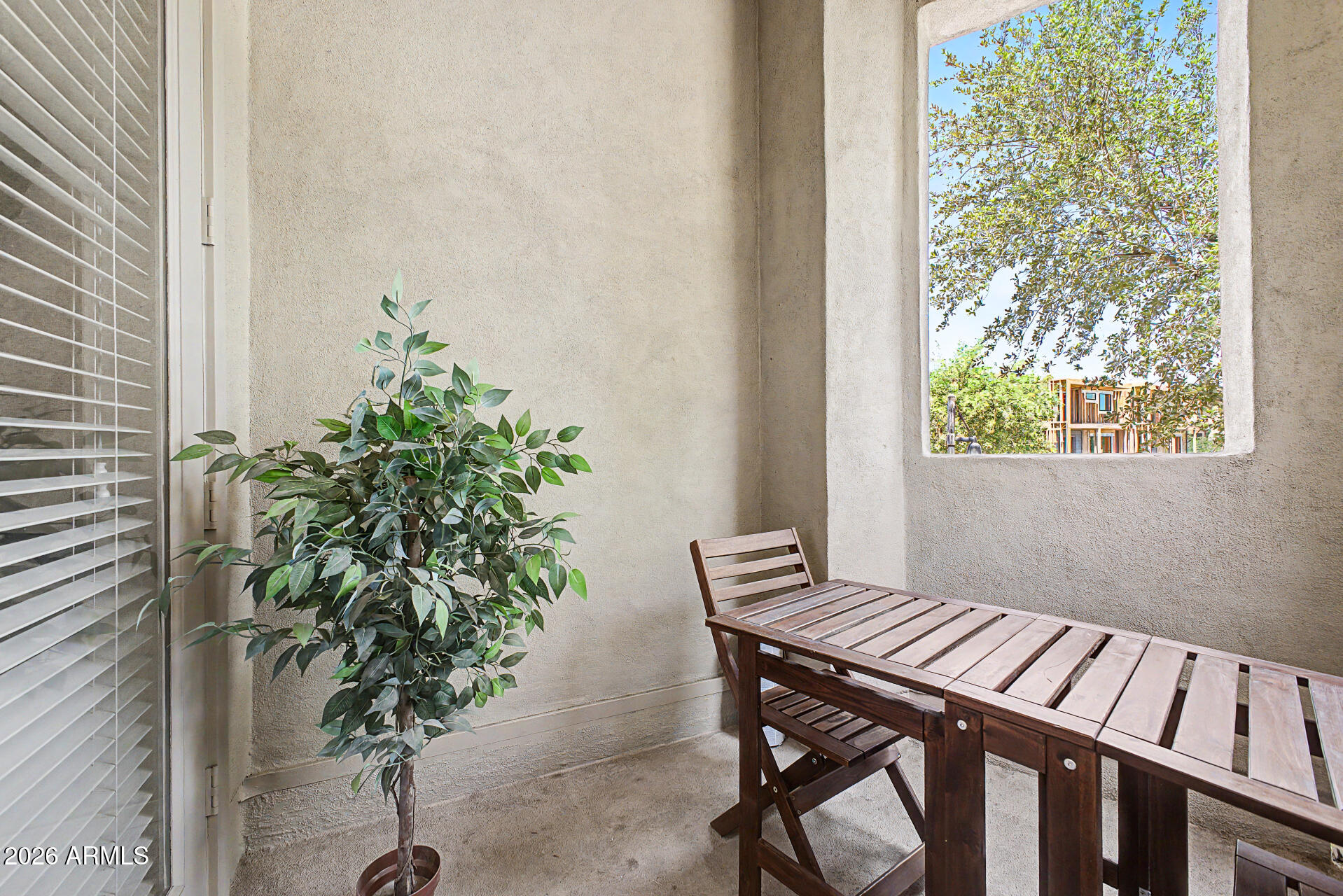 BROWNSTONE AT HYDE PARK 2ND AMD - Residential
