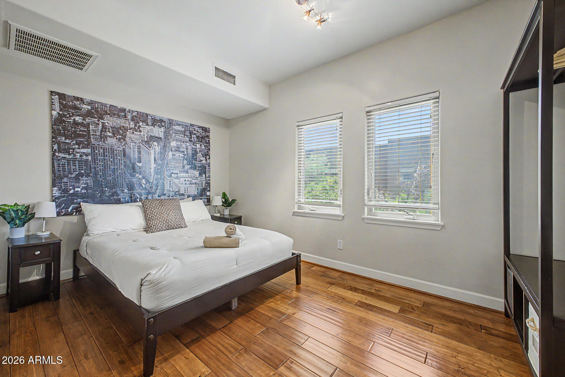 BROWNSTONE AT HYDE PARK 2ND AMD - Residential