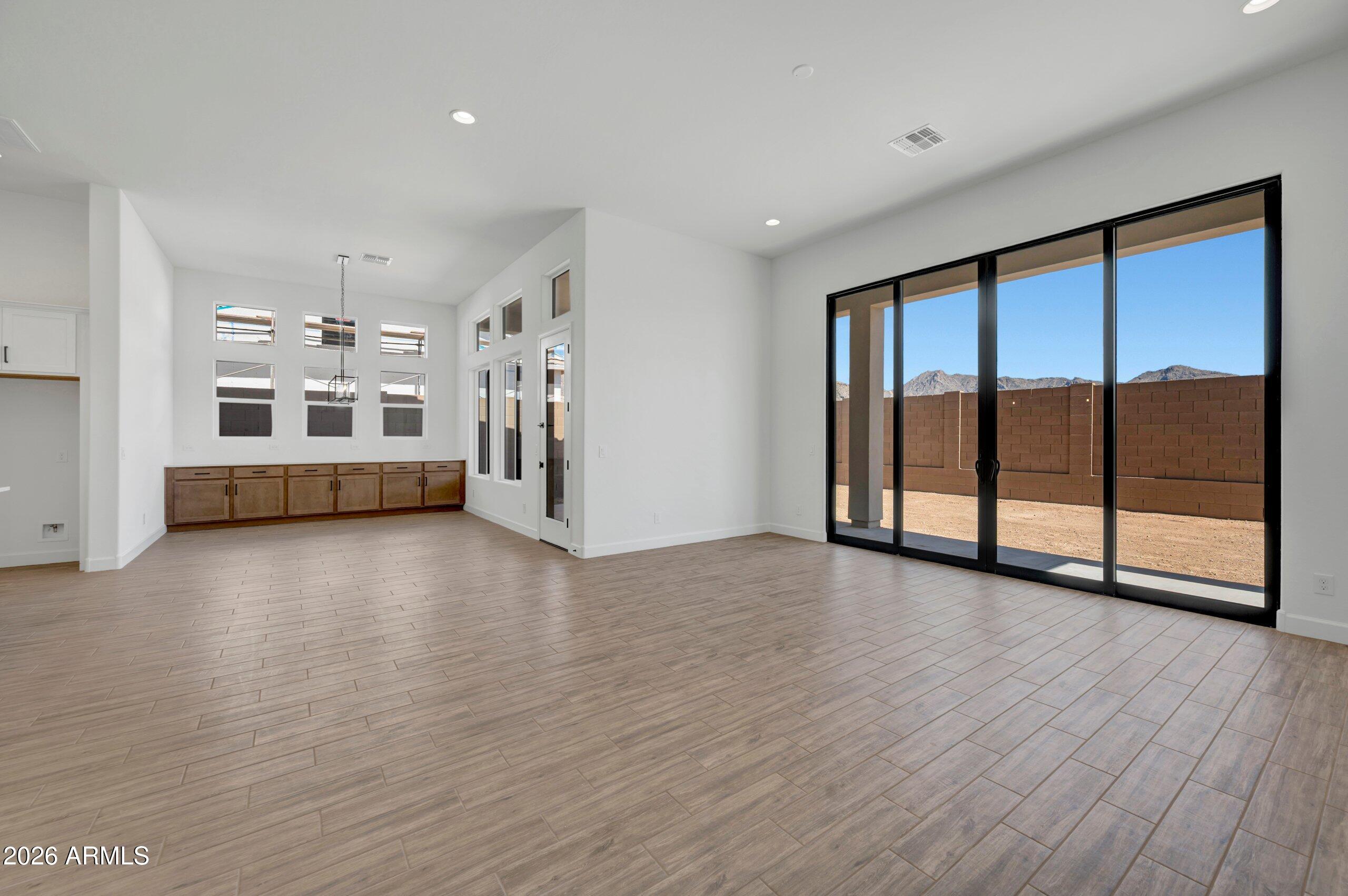 21688 W MONTEROSA Street