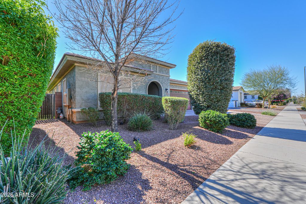 Photo of 20343 E Russet Road, Queen Creek, AZ 85142 (MLS # 6983227)