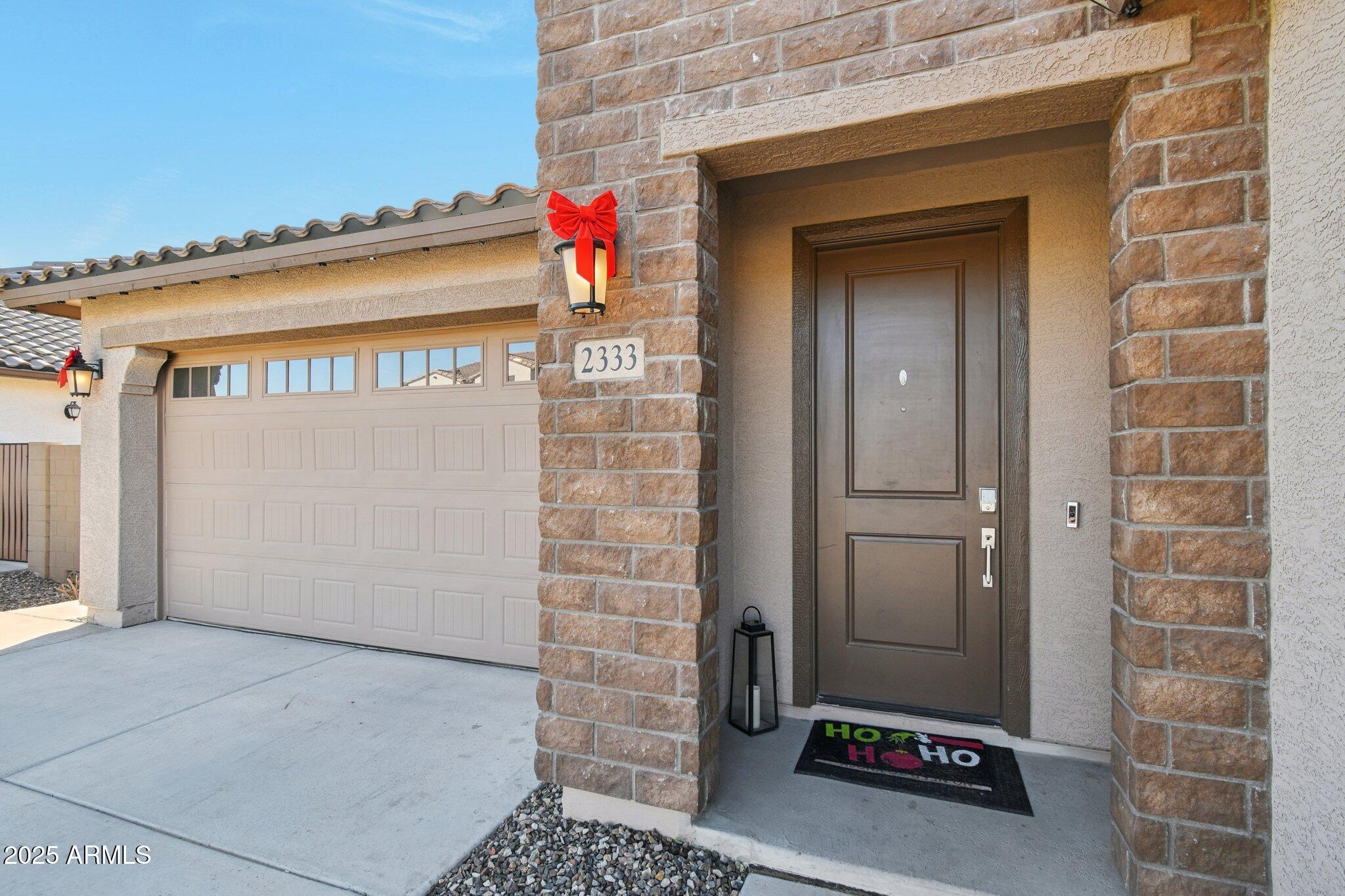 2333 E MEADOWVIEW Drive