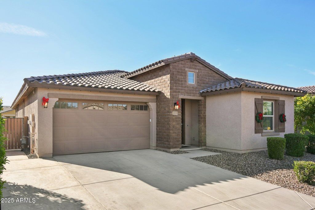 Photo of 2333 E Meadowview Drive, Gilbert, AZ 85298 (MLS # 6957978)