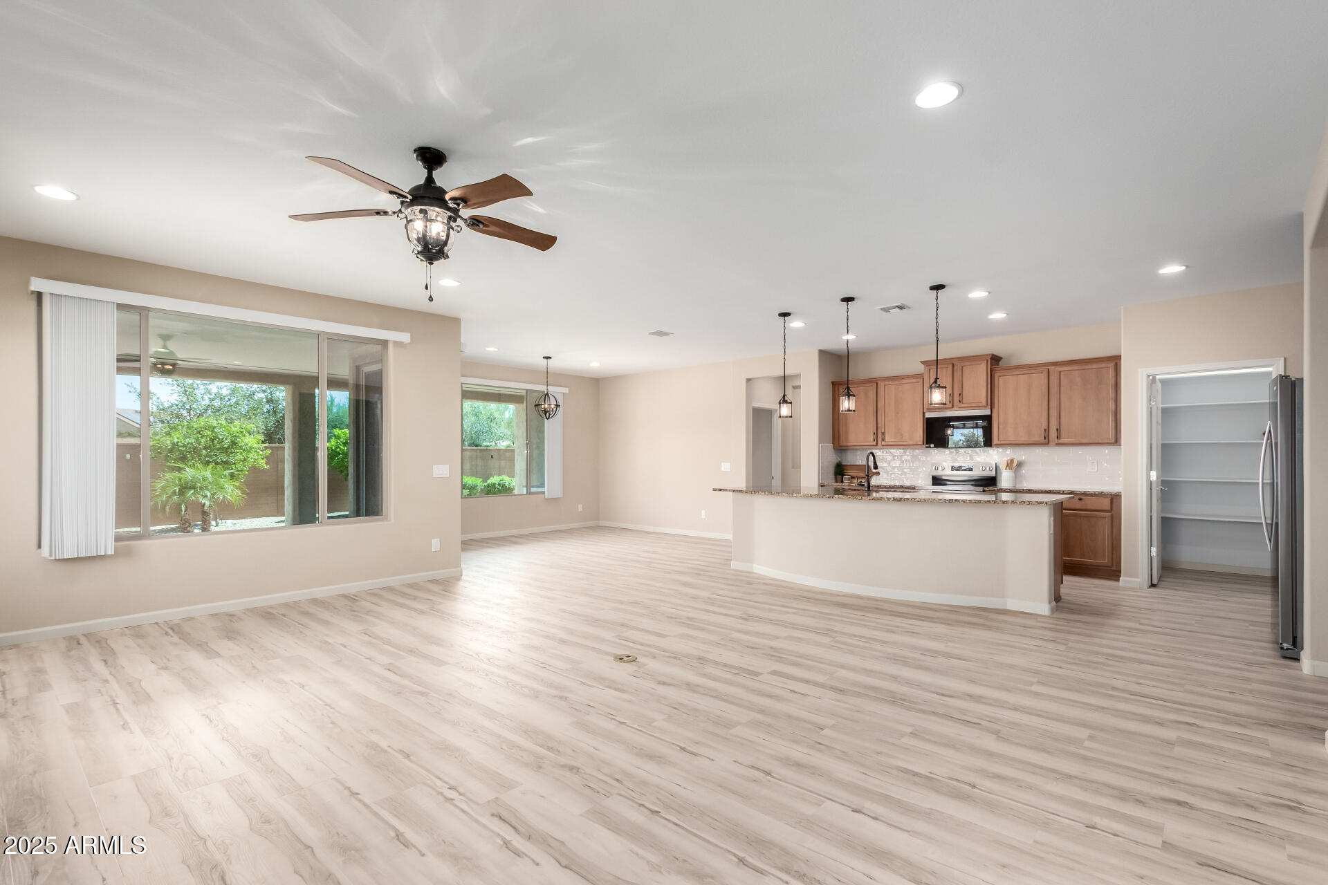 27413 W TONOPAH Drive