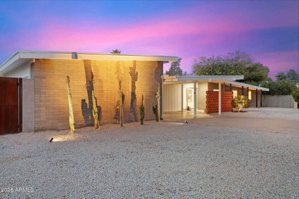 Photo of 3520 E Onyx Avenue, Phoenix, AZ 85028 (MLS # 6974930)