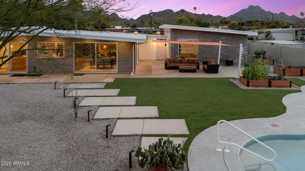 Photo of 3520 E Onyx Avenue, Phoenix, AZ 85028 (MLS # 6974930)