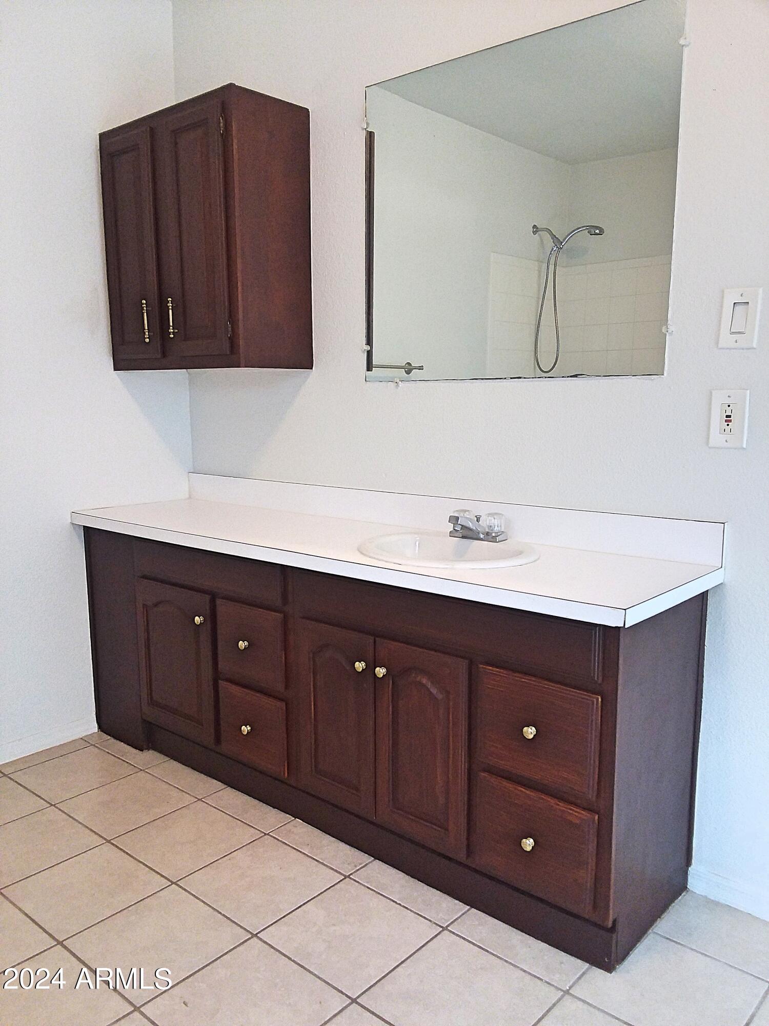 95 E JENNIFER Lane 1