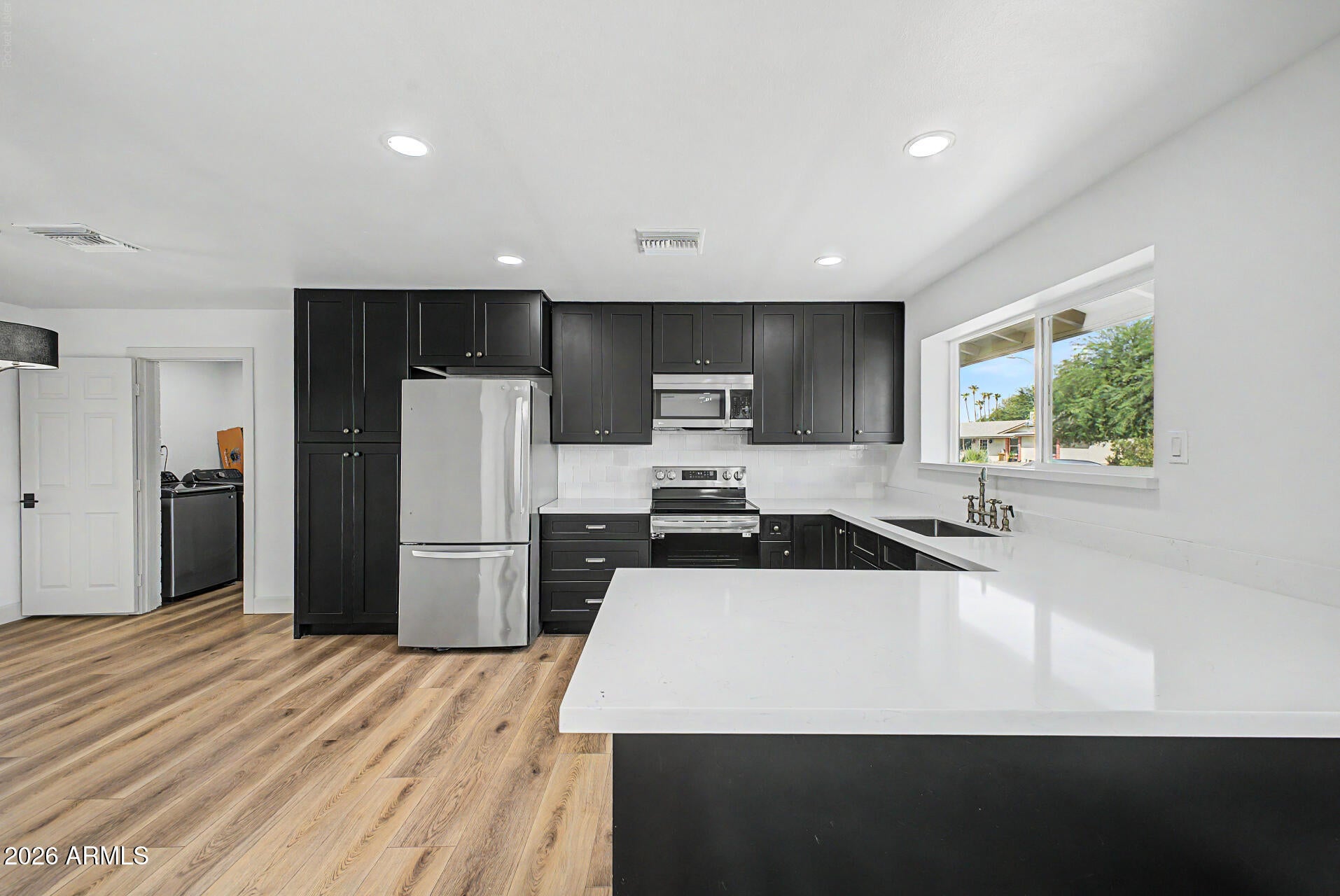 1821 W VILLA RITA Drive