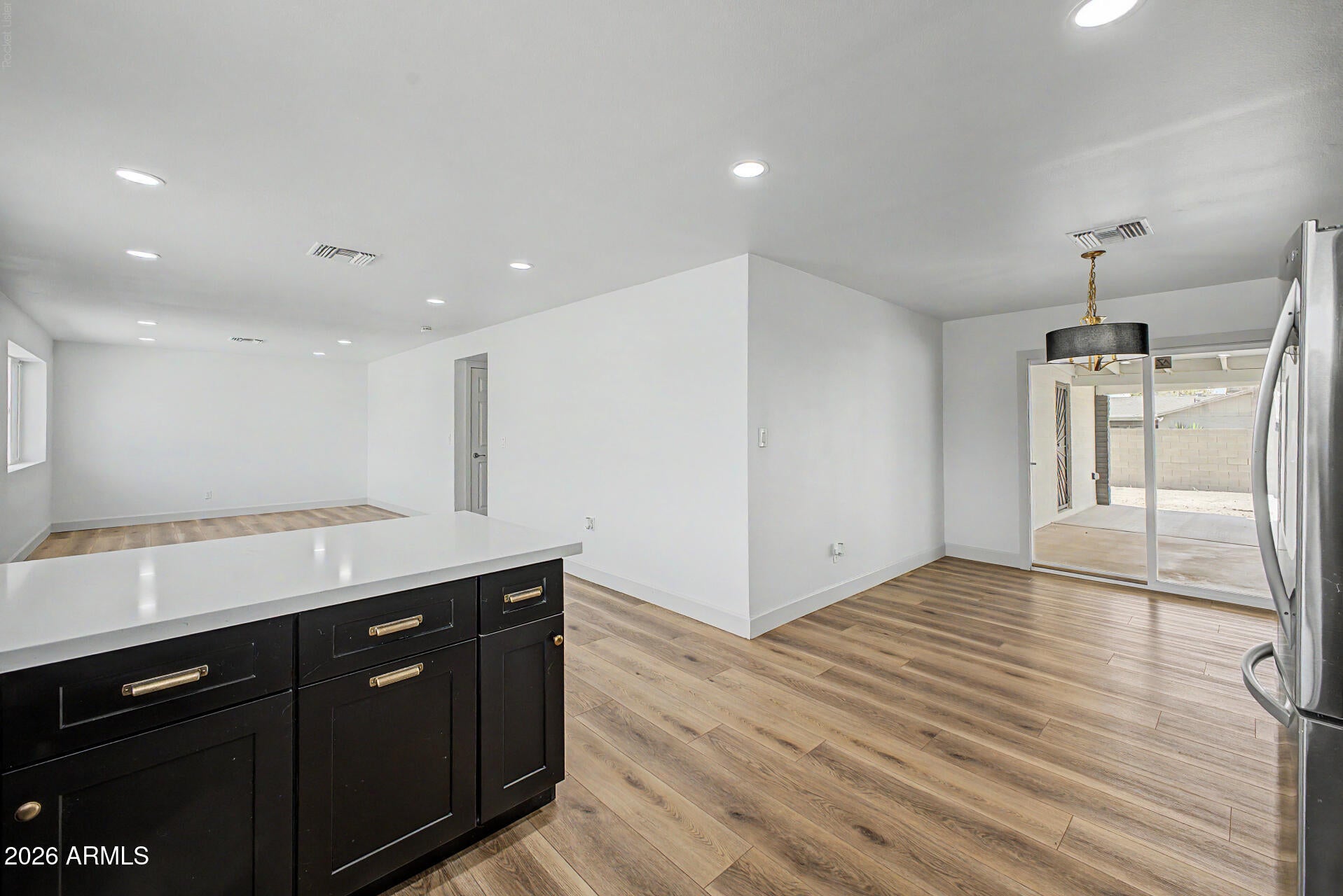 1821 W VILLA RITA Drive