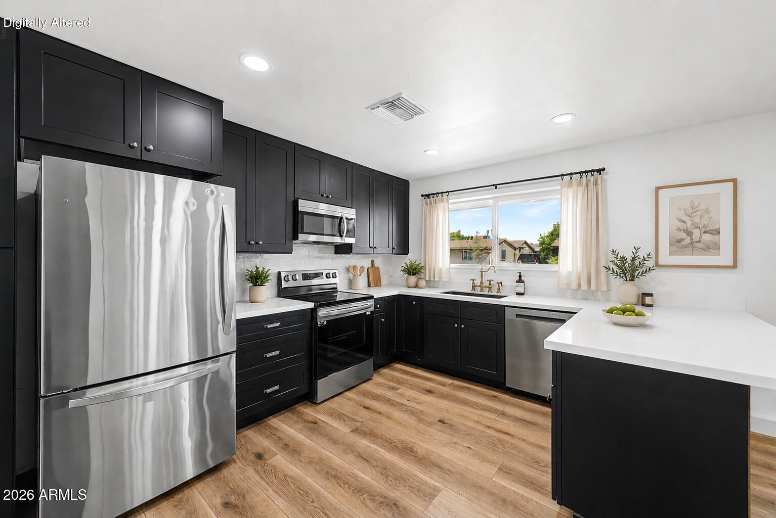1821 W VILLA RITA Drive