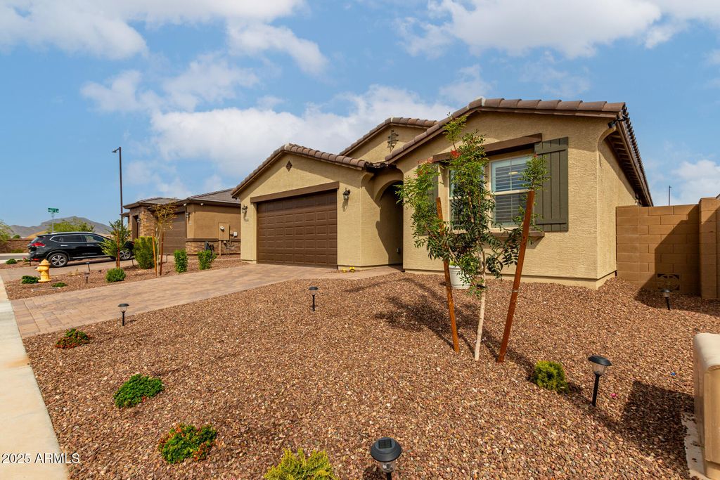 Photo of 19656 W Cambridge Avenue, Buckeye, AZ 85396 (MLS # 6921922)
