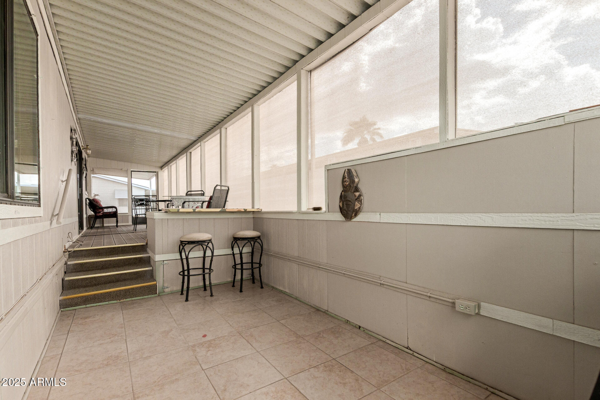 301 S SIGNAL BUTTE Road 706