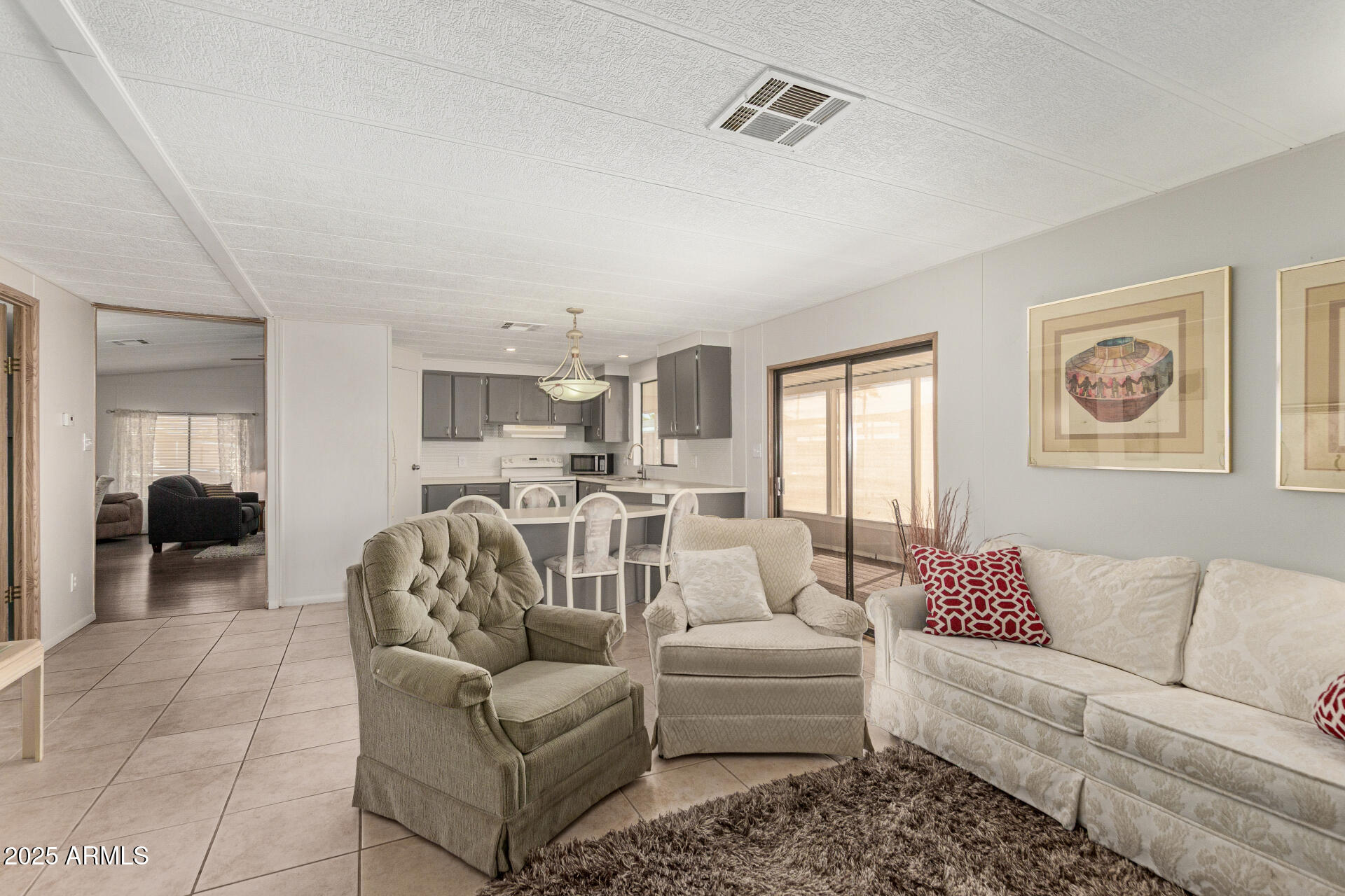 301 S SIGNAL BUTTE Road 706