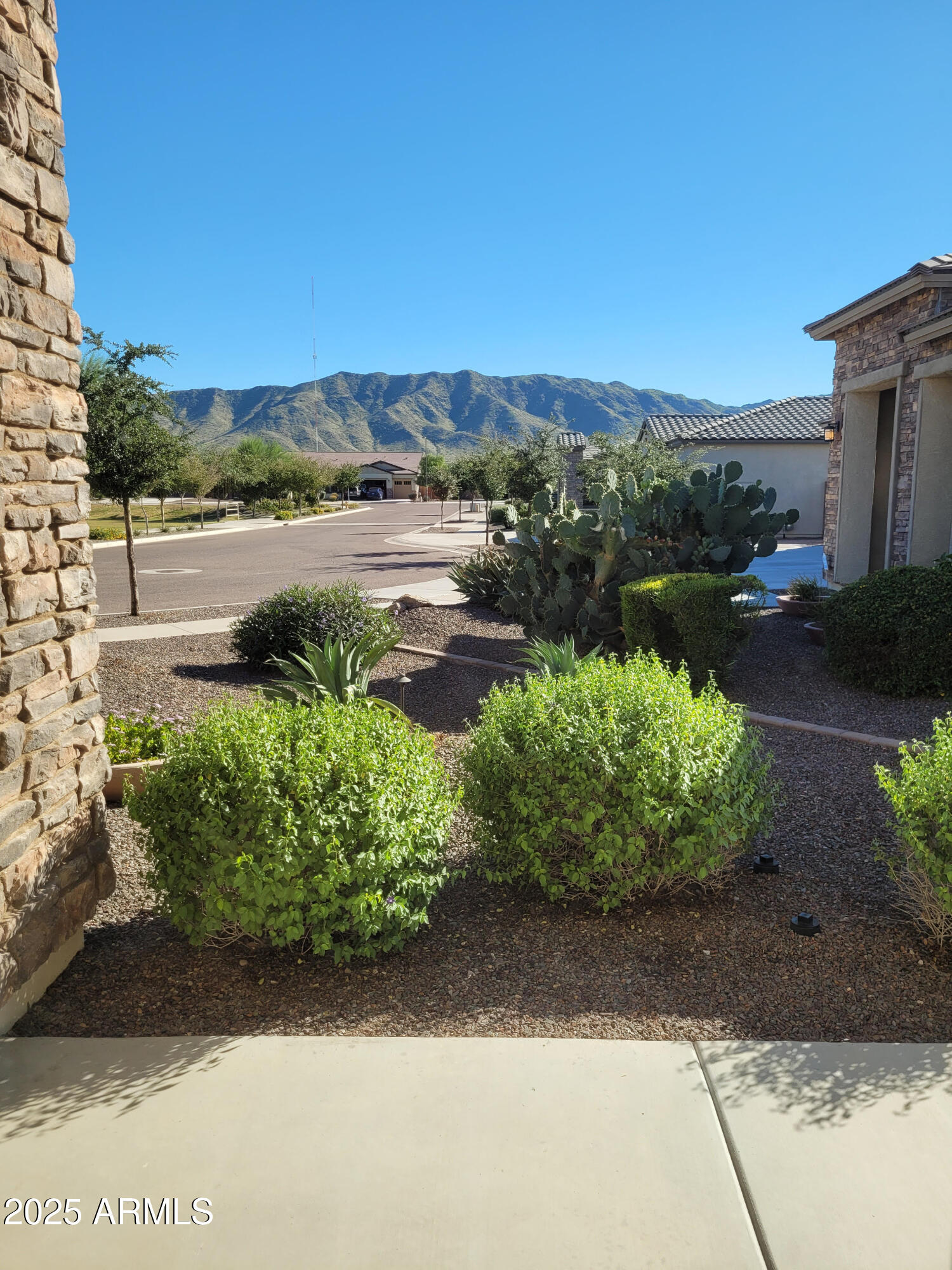 2228 W CALDWELL Street