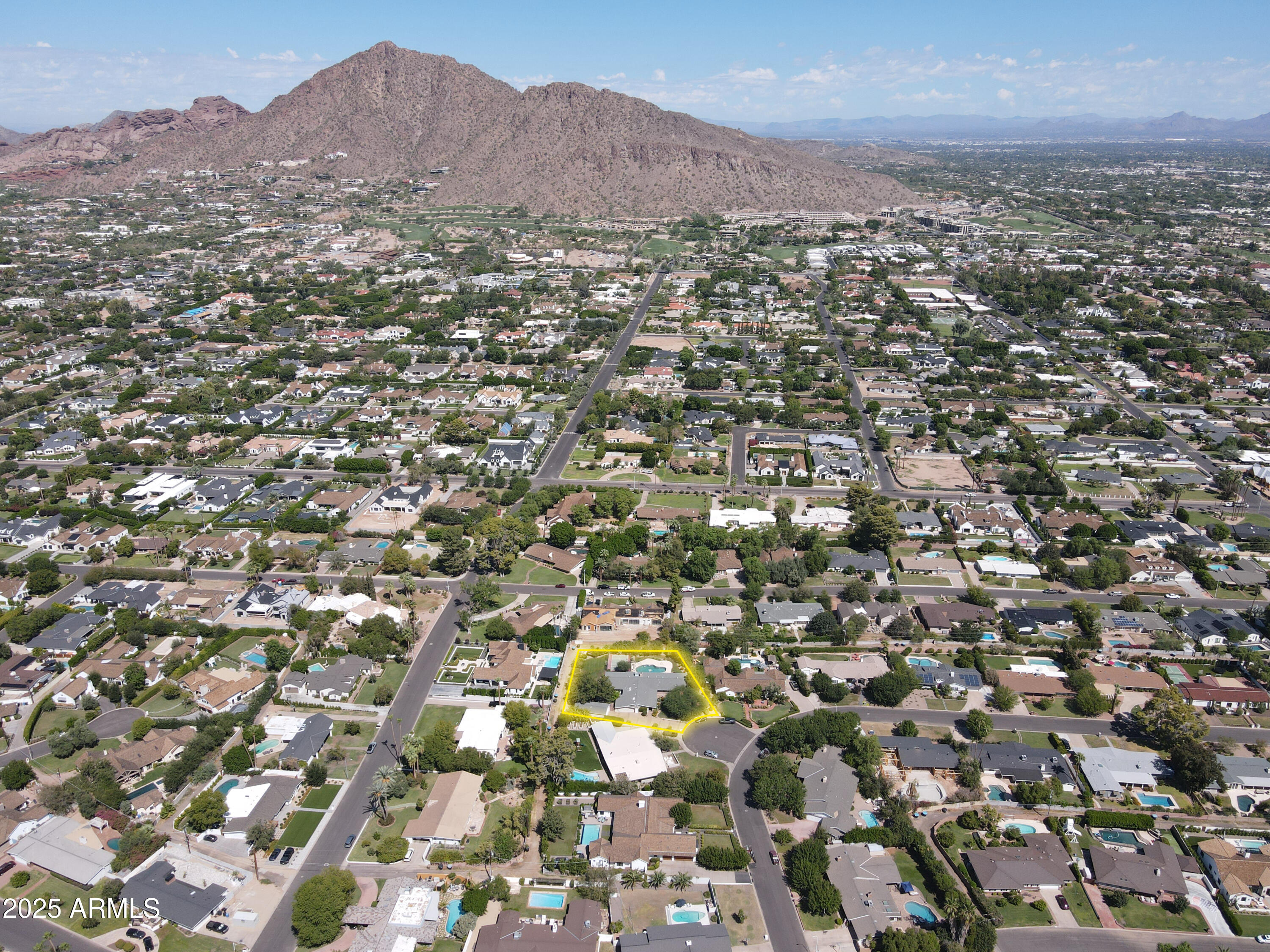 6002 E CALLE ROSA -- 77