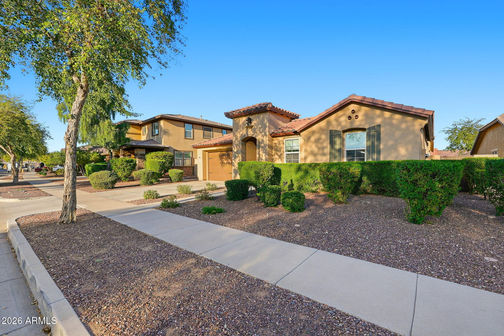 3197 N SPRINGFIELD Street