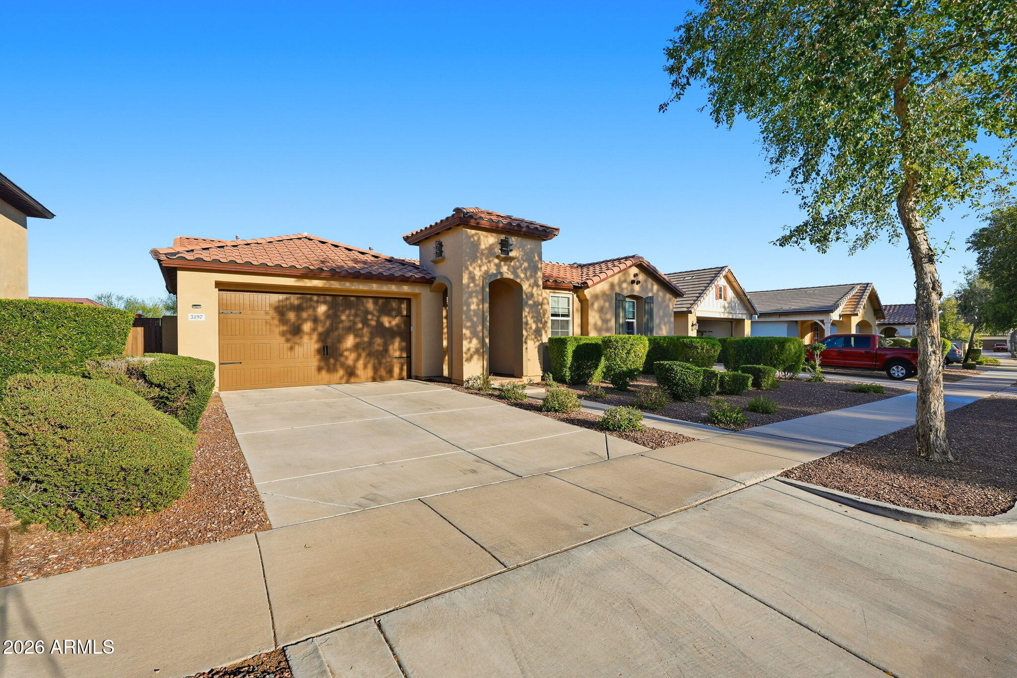 3197 N SPRINGFIELD Street