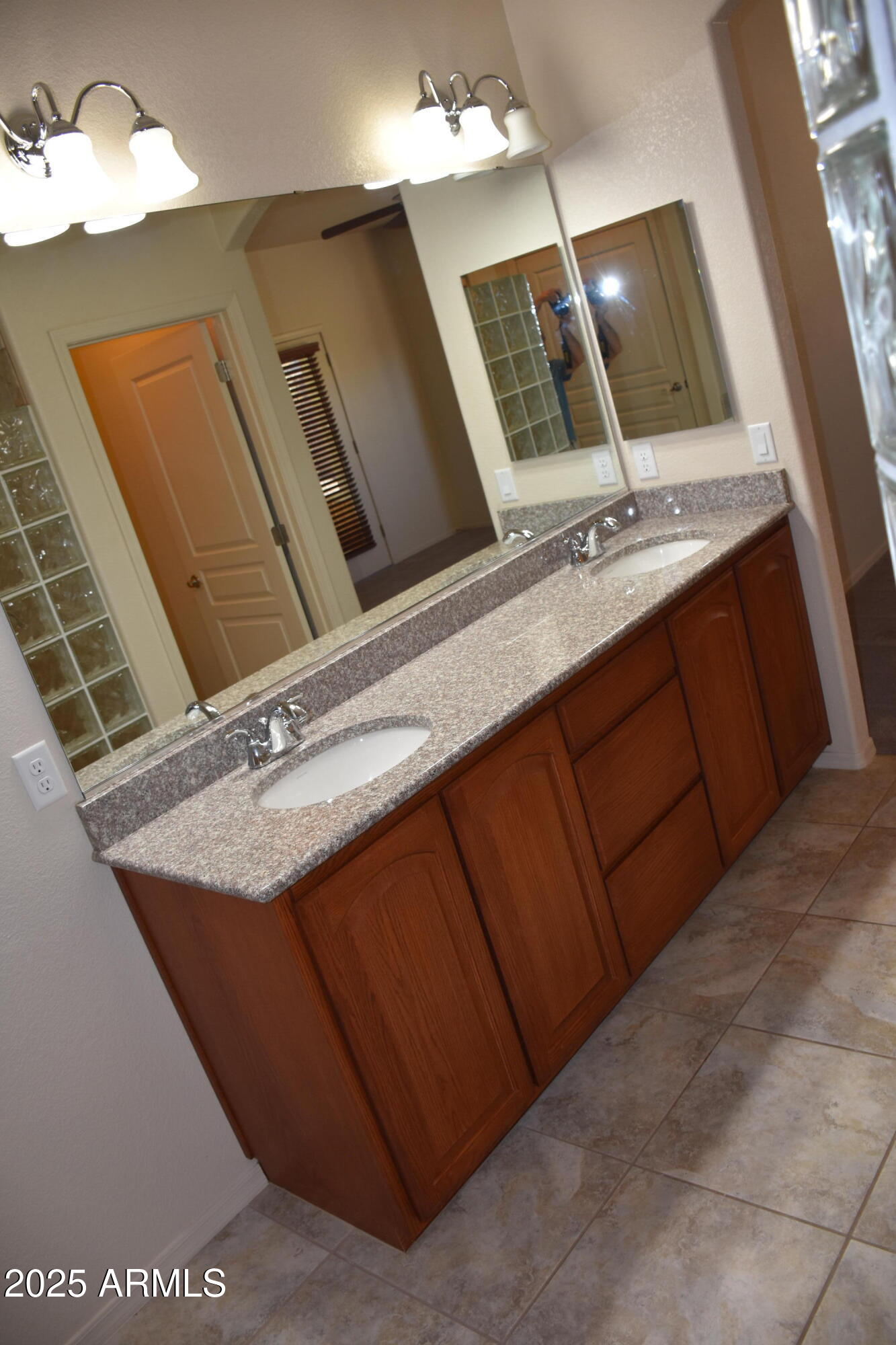 RETREAT PHASE 1 - Residential Lease