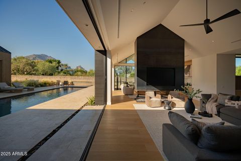 Photo of 6209 N Casa Blanca Drive, Paradise Valley, AZ 85253 (MLS # 6913208)